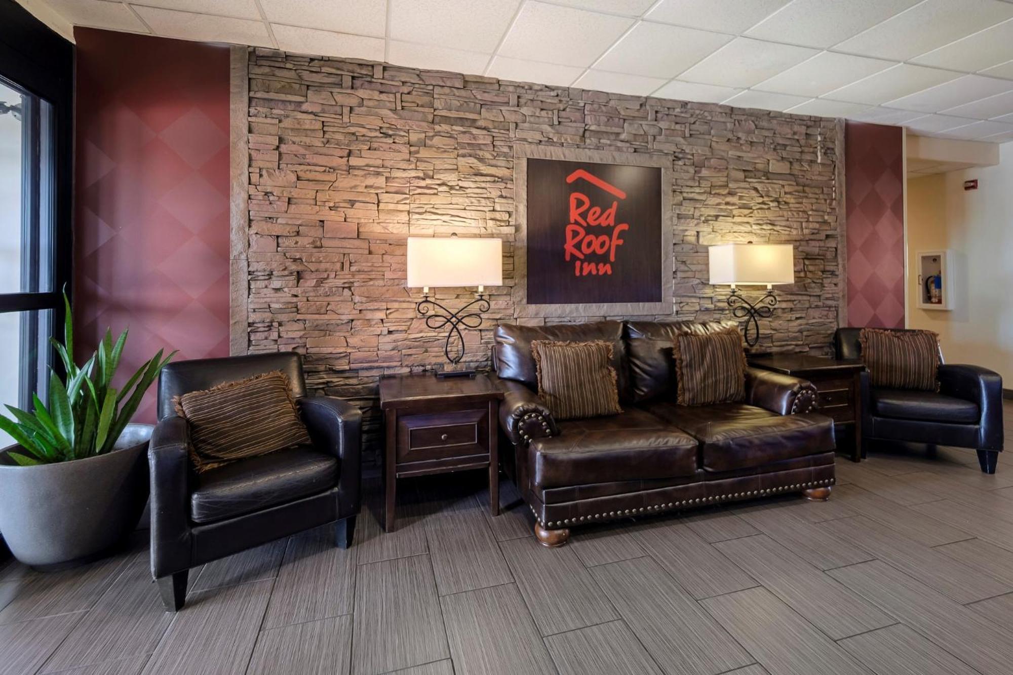 Red Roof Inn Йемасси Экстерьер фото